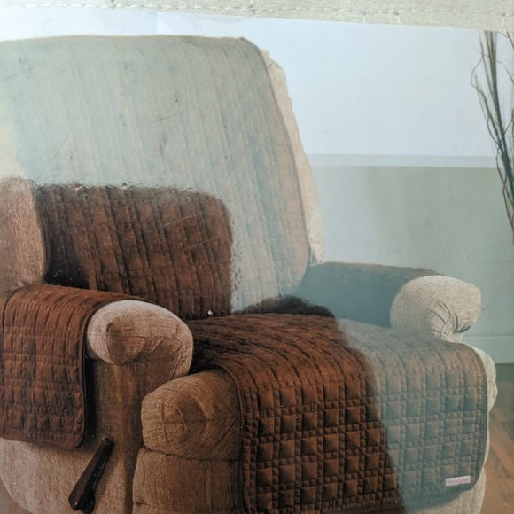 New SureFit QuickCover - Waterproof Microsuede Recliner Protector (Beige) - Picture 3 of 3
